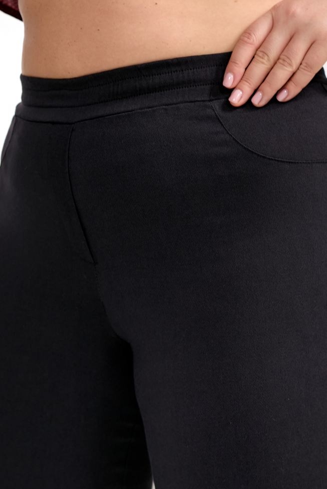 Джегінси на весну чорний артикул 655